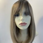Stunning blonde light brown.  wig. Boms591
