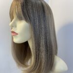 Stunning blonde light brown.  wig. Boms591