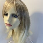 New long blonde wig. Blls592