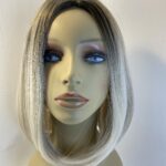 Stunning light blonde rooted wig. Blls596