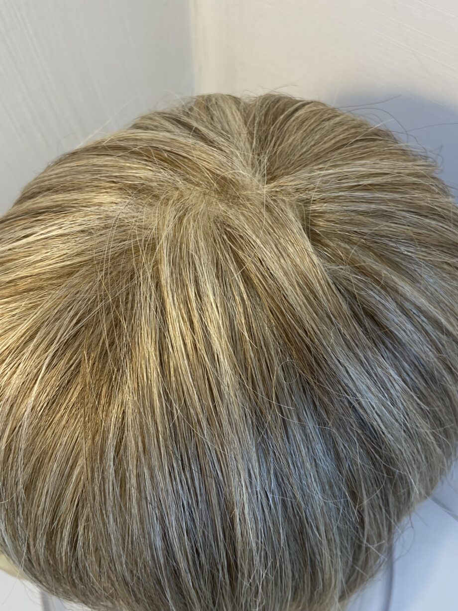 Soft cap designer blonde wig. Blms8211