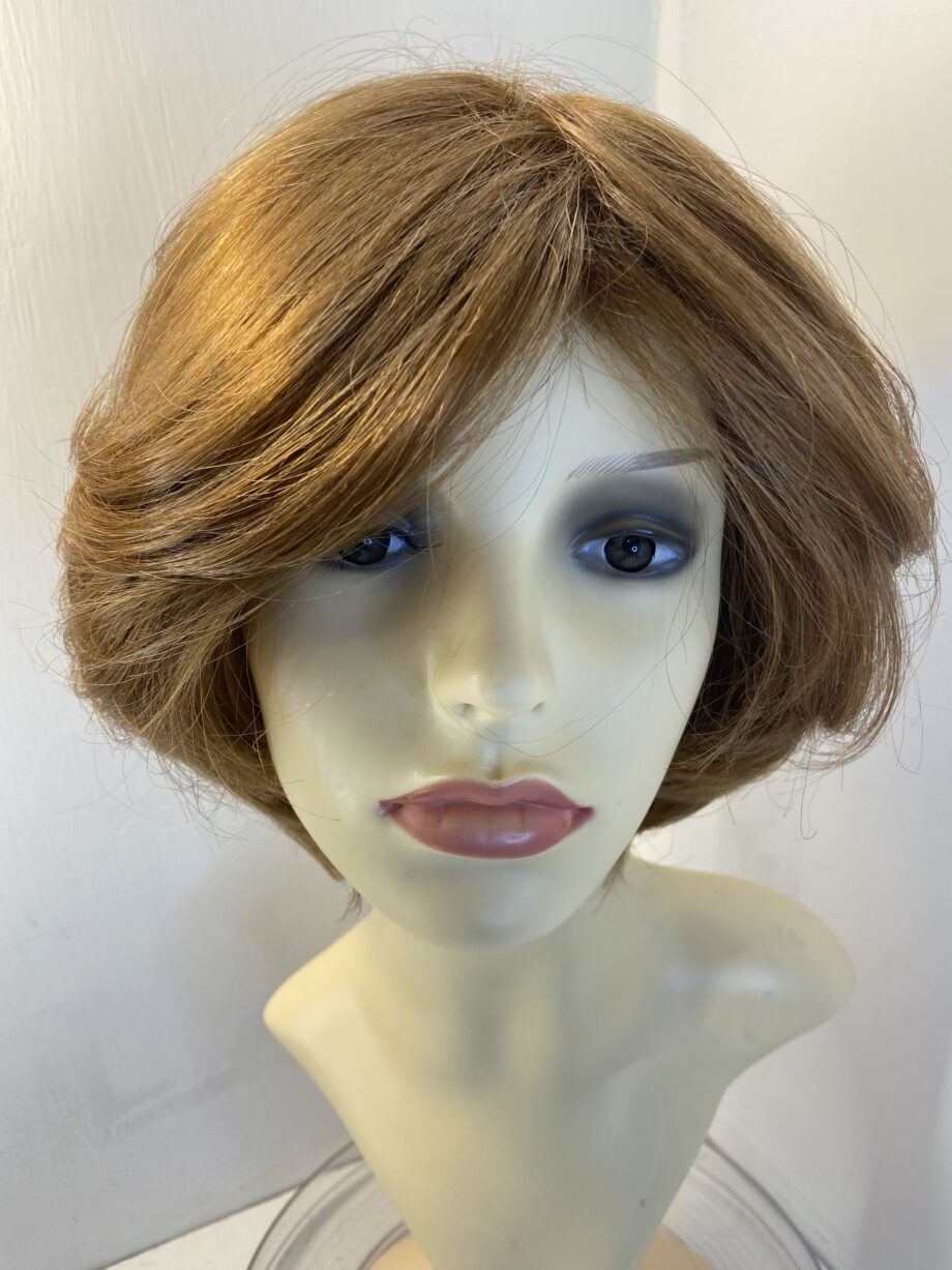 Gorgeous copper designer wig. Bms5001