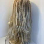 Stunning new blonde long wig. Bllw301