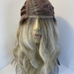 New stunning blonde wavy wig. Blwl302