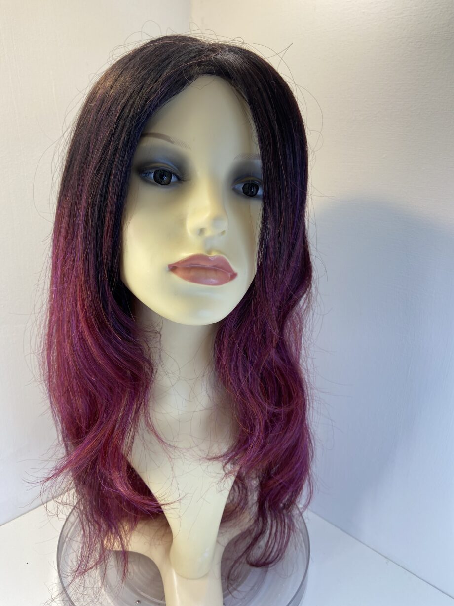 New long burgundy rooted wig. Bulw304