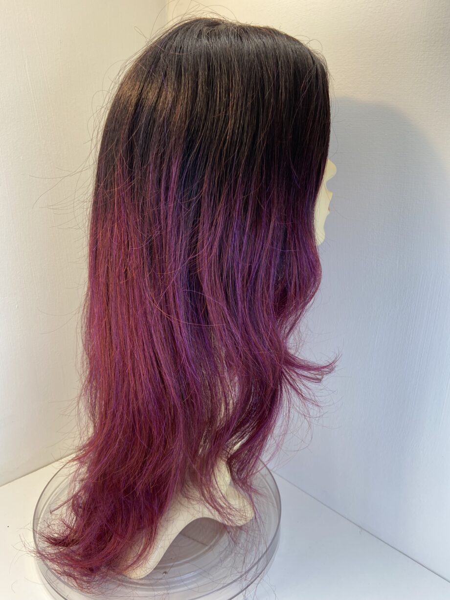 New long burgundy rooted wig. Bulw304