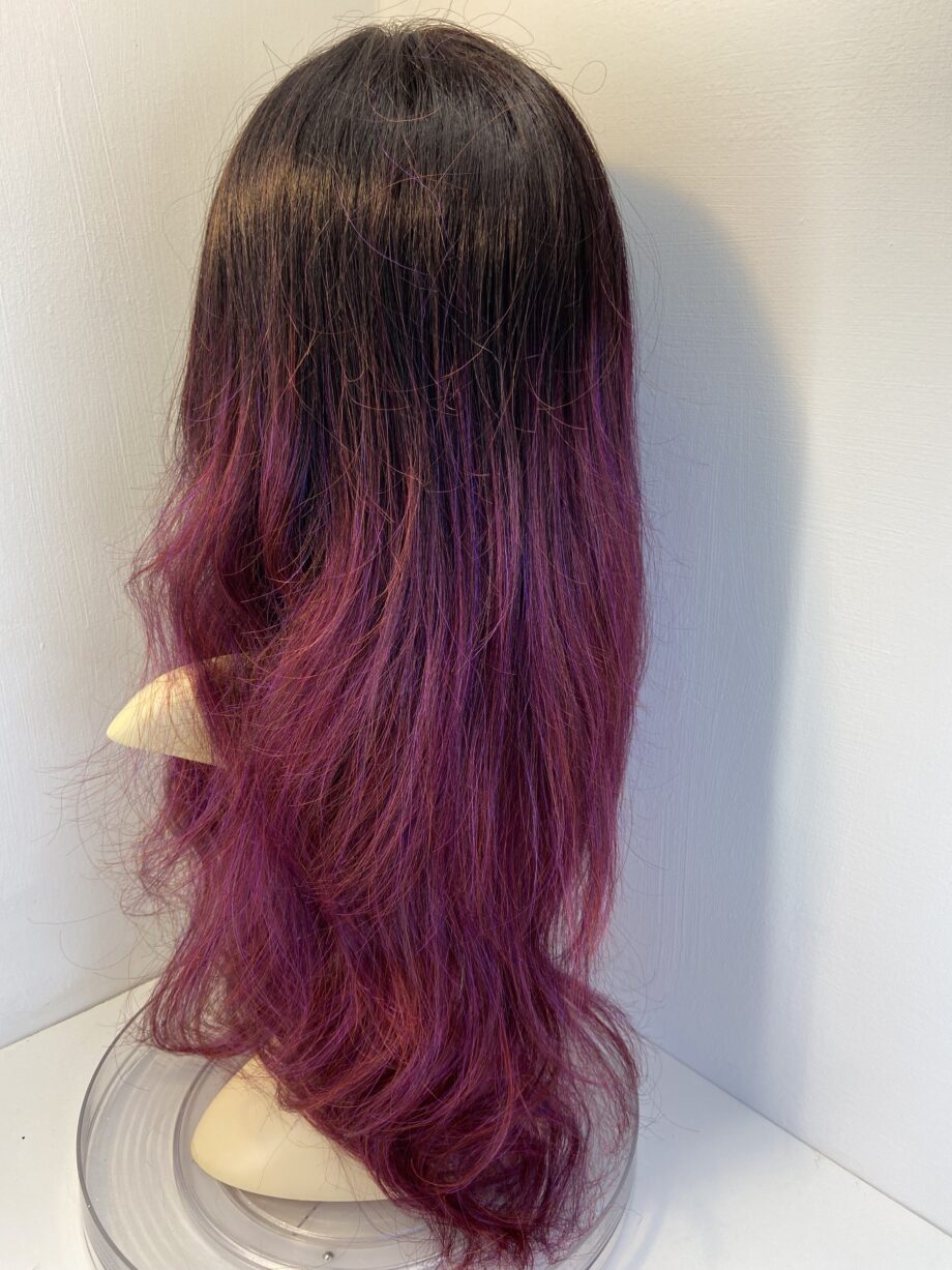 New long burgundy rooted wig. Bulw304