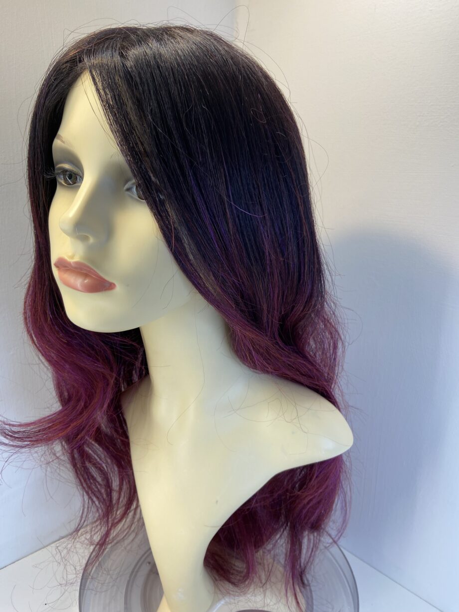 New long burgundy rooted wig. Bulw304