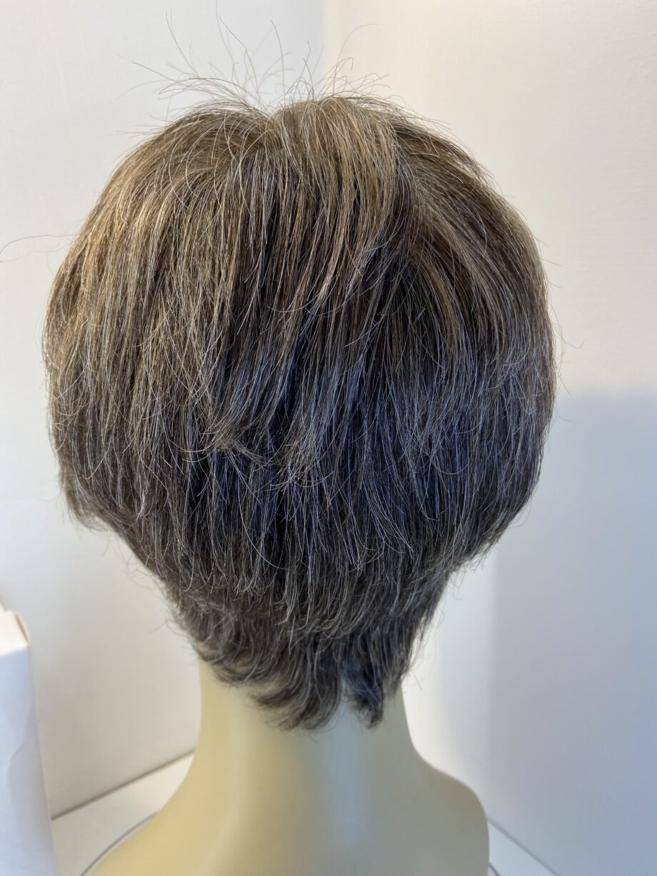 Lotus brown short new wig. Bbrss624