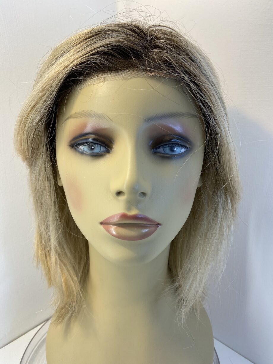 Blonde Mayer collection wig. Blms3326