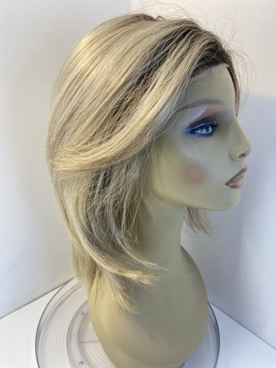 Blonde Mayer collection wig. Blms3326