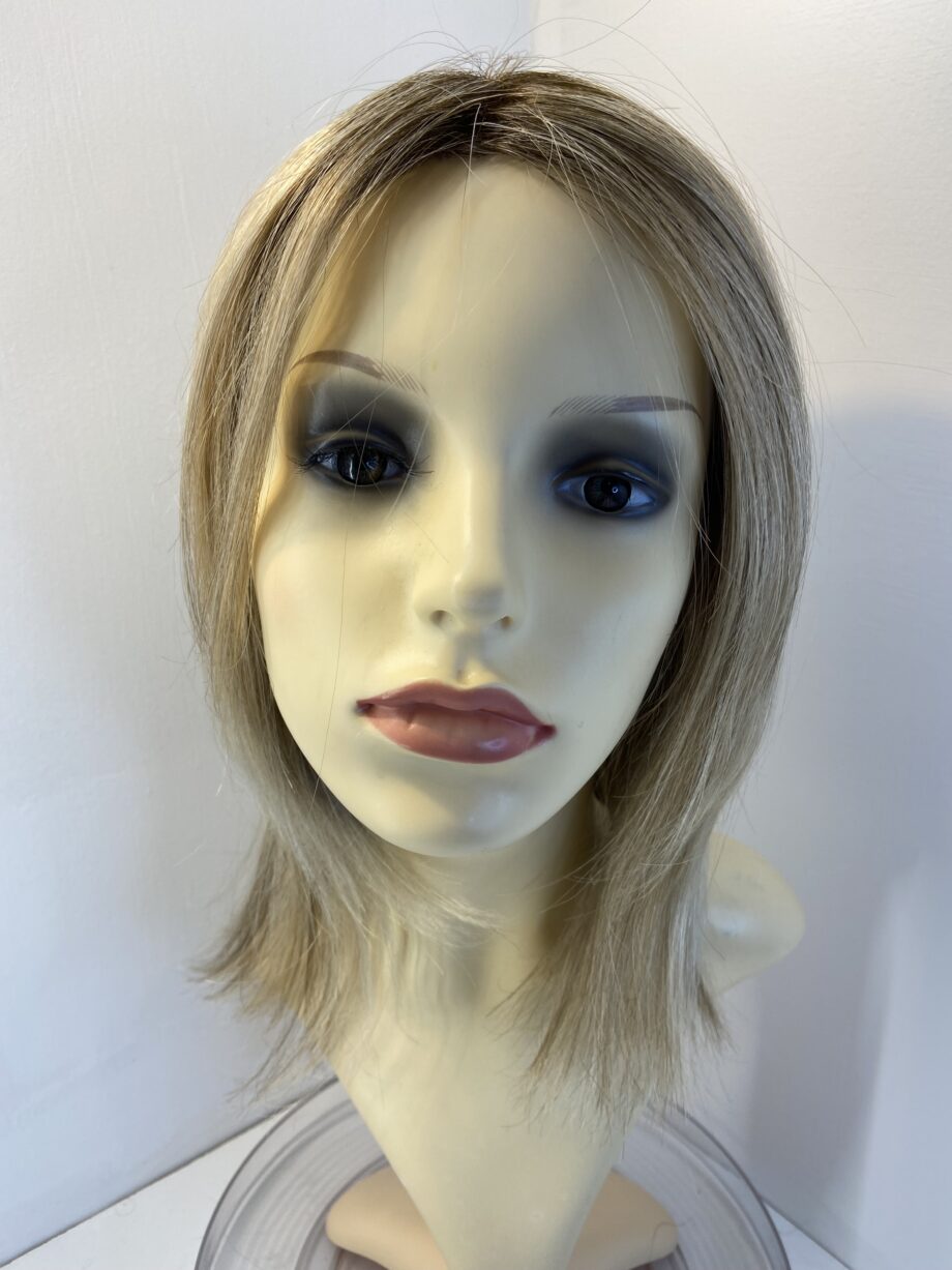 Long blonde rooted designer wig. Blls3327