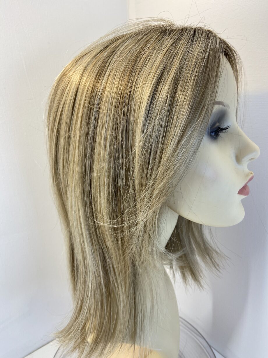 Long blonde rooted designer wig. Blls3327