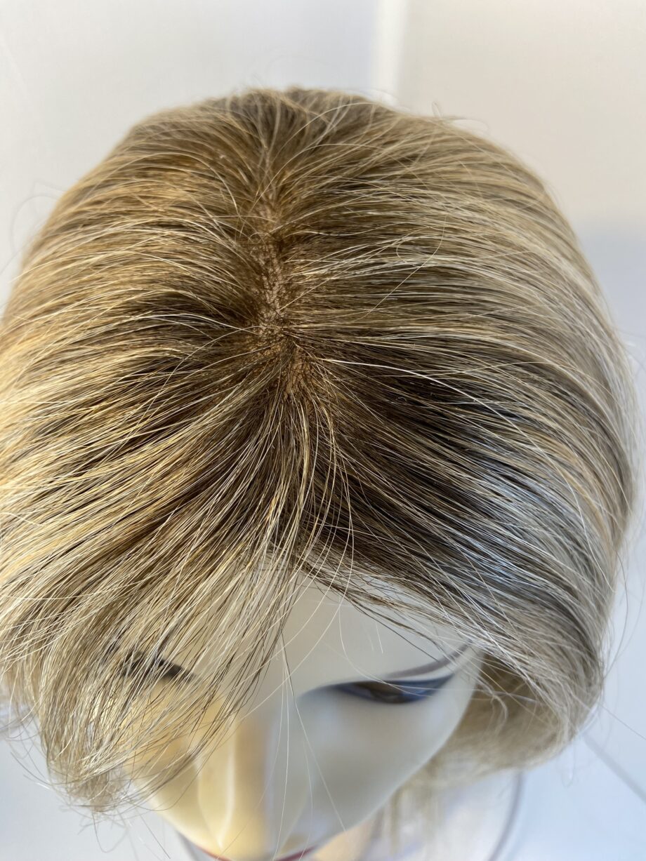 Long blonde rooted designer wig. Blls3327