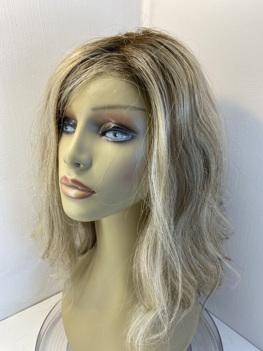 Jon Renau beautiful topper. Blls3335