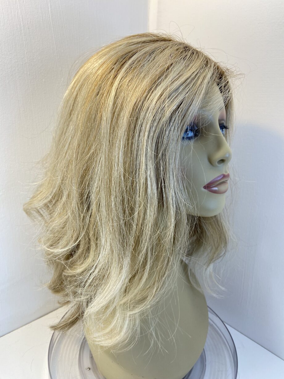 Jon Renau beautiful topper. Blls3335
