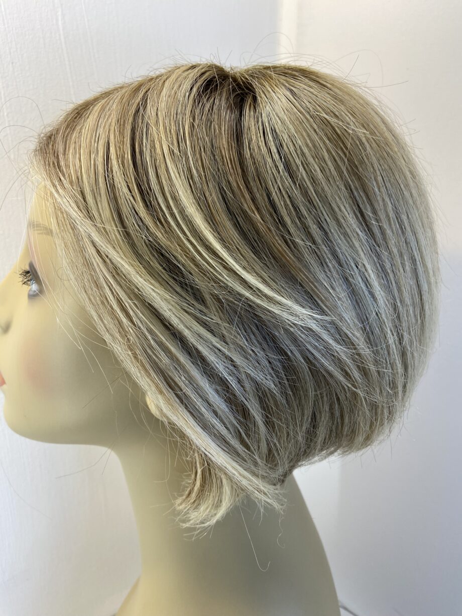 Blonde stylish wig. Jon Renau. Blms3339