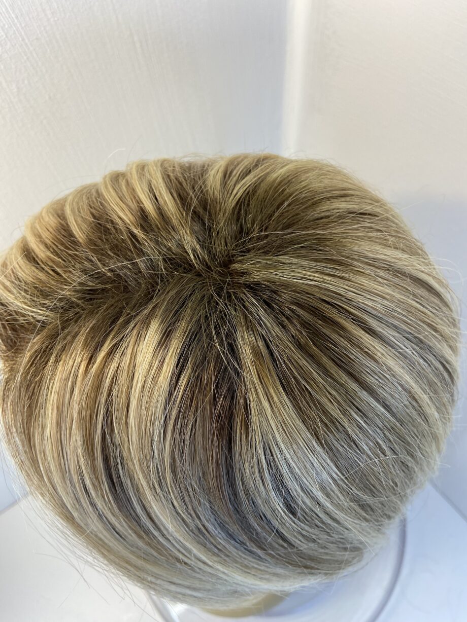 Blonde stylish wig. Jon Renau. Blms3339