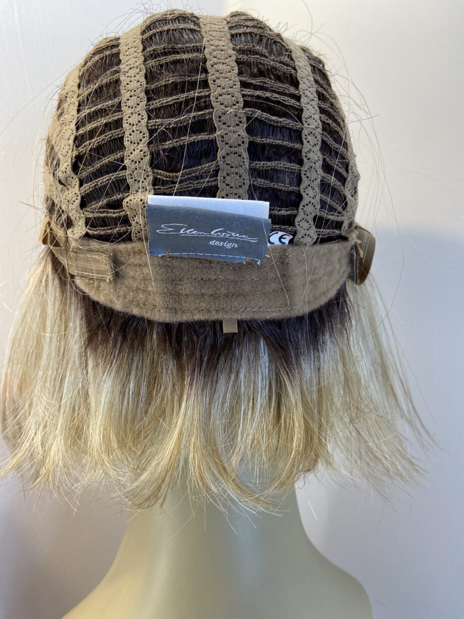 Stunning blonde hairpower wig. Bblms625
