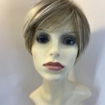 Blonde highlighted short wig. Blss825