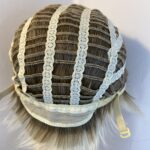 Blonde highlighted short wig. Blss825