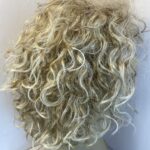 Long curly blonde wig. Bbllc628