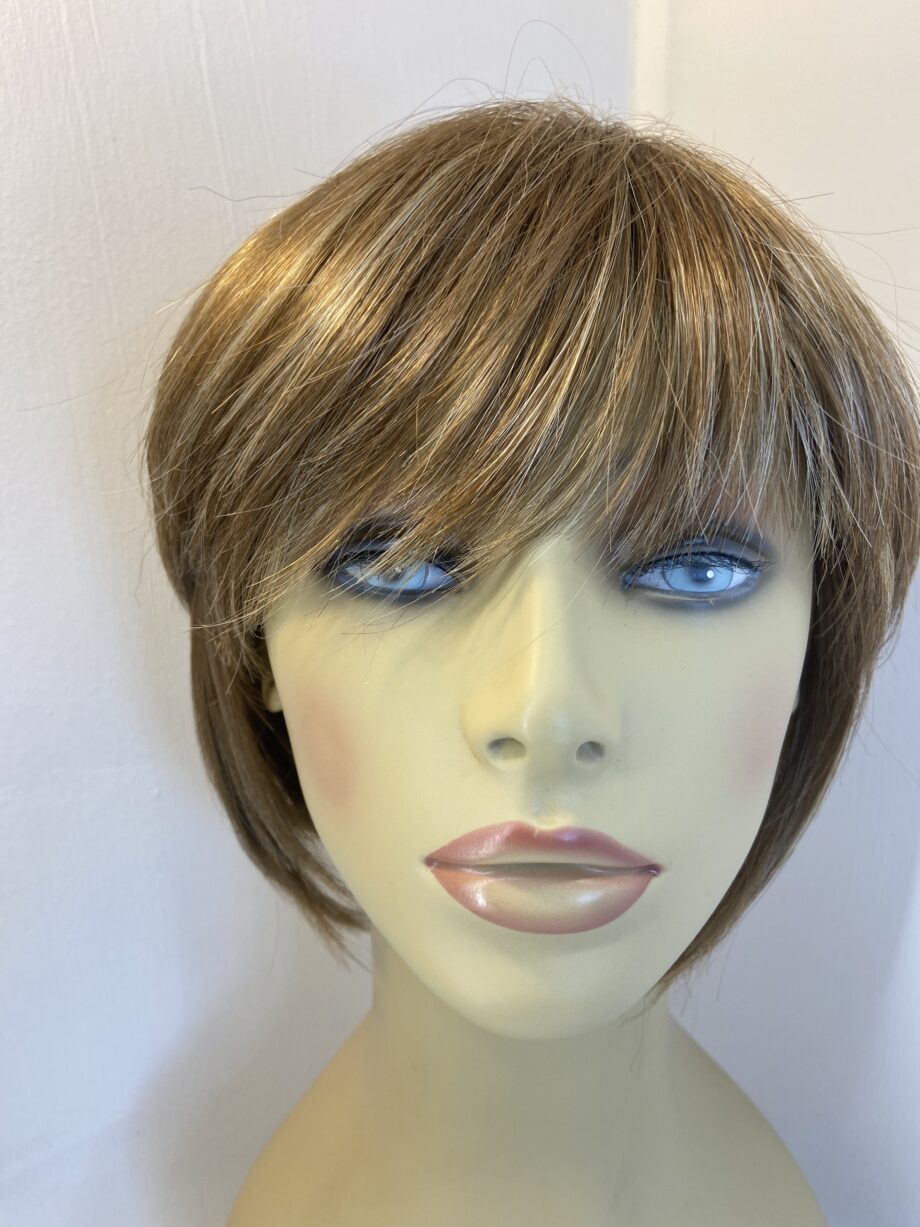 Stunning brown Rene of Paris wig. Brms828