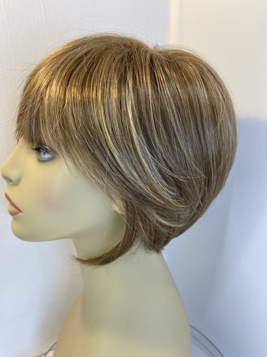Stunning brown Rene of Paris wig. Brms828