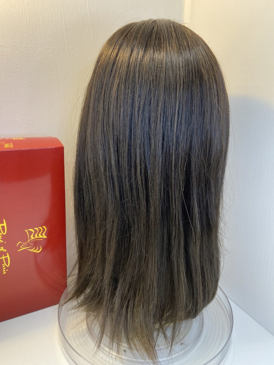 Long brown designer wig. Bbrls631