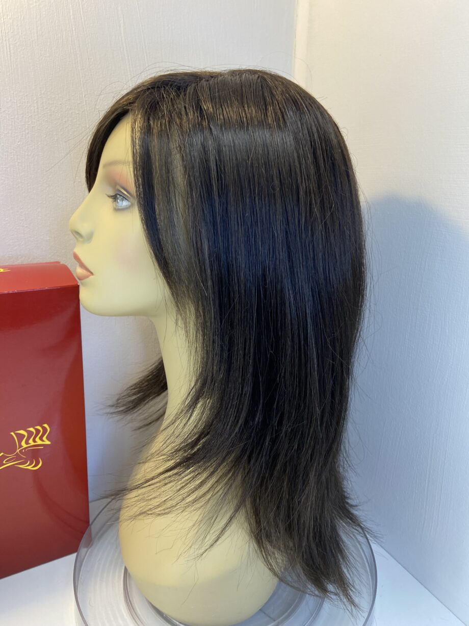 Long brown designer wig. Bbrls631