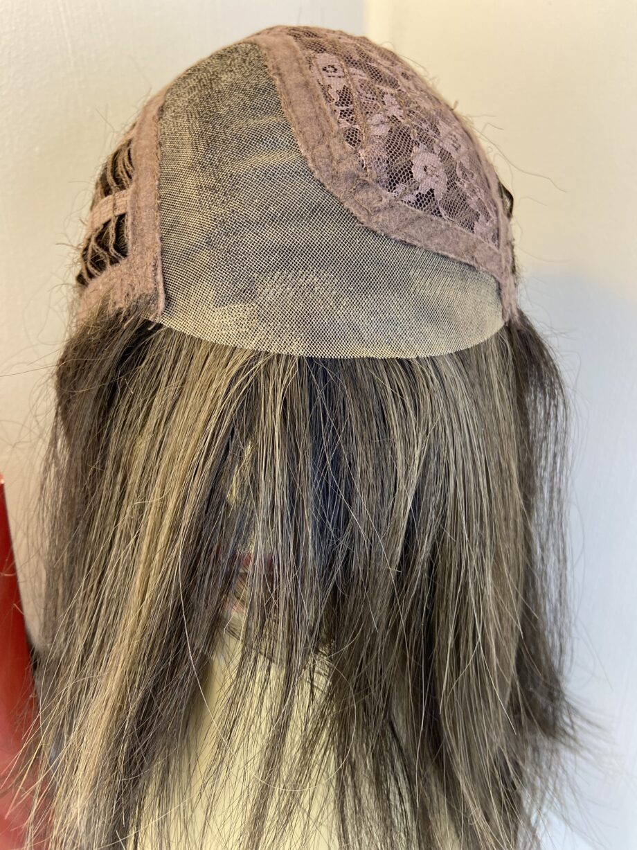 Long brown designer wig. Bbrls631