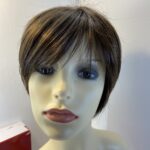Stylish new brown shiny wig. Bbrss635