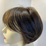 Stylish new brown shiny wig. Bbrss635