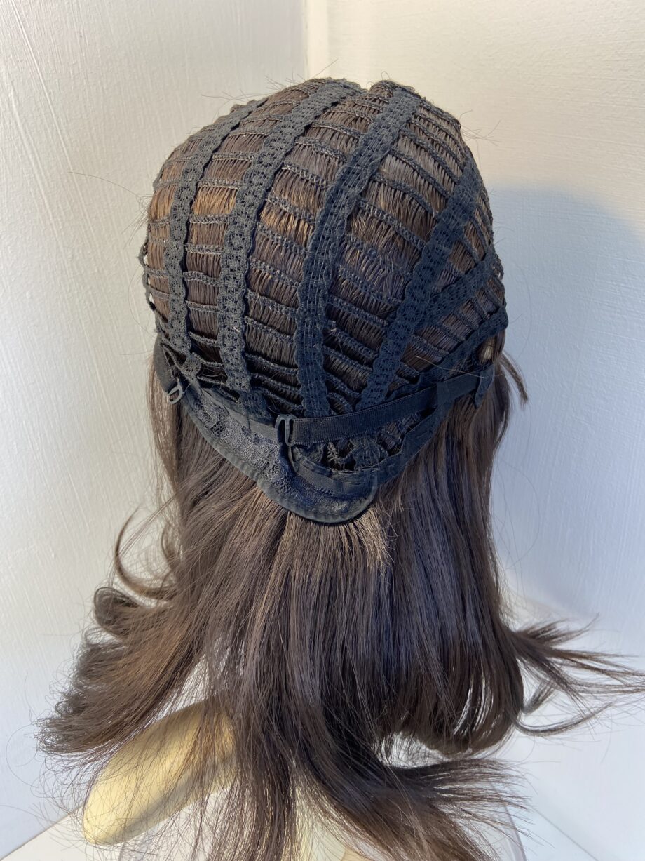 Long new dark brown wig. Brls637