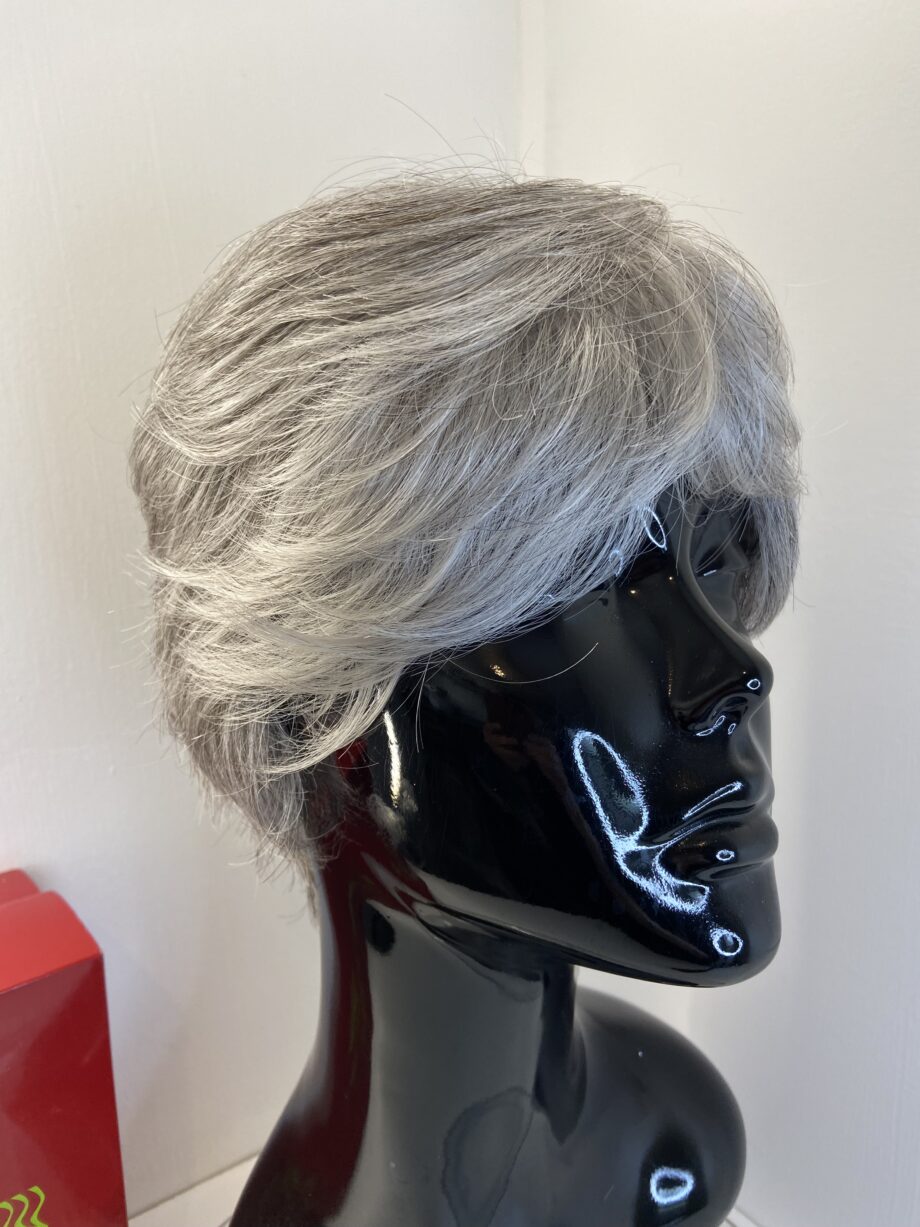 Rene of Paris grey short wig. Bgss642