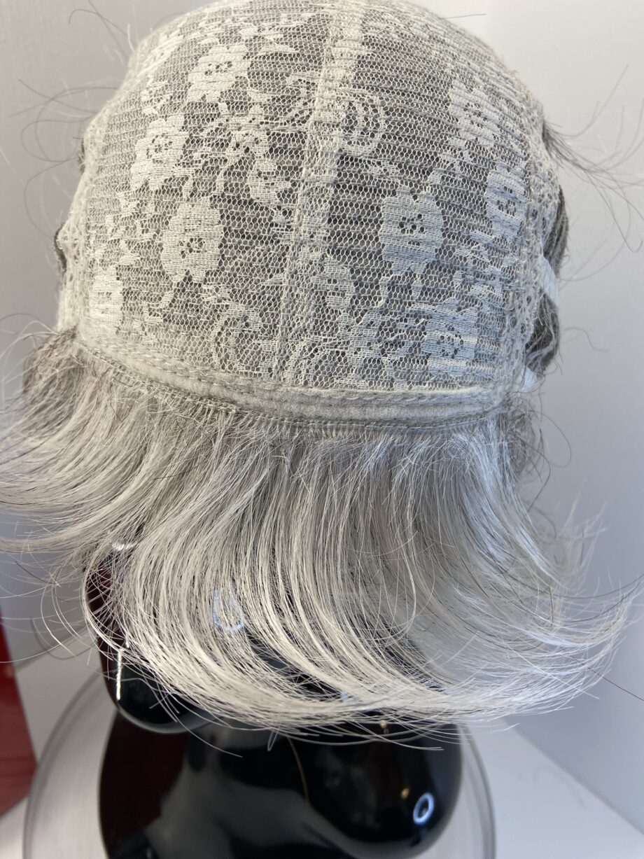 Rene of Paris grey short wig. Bgss642