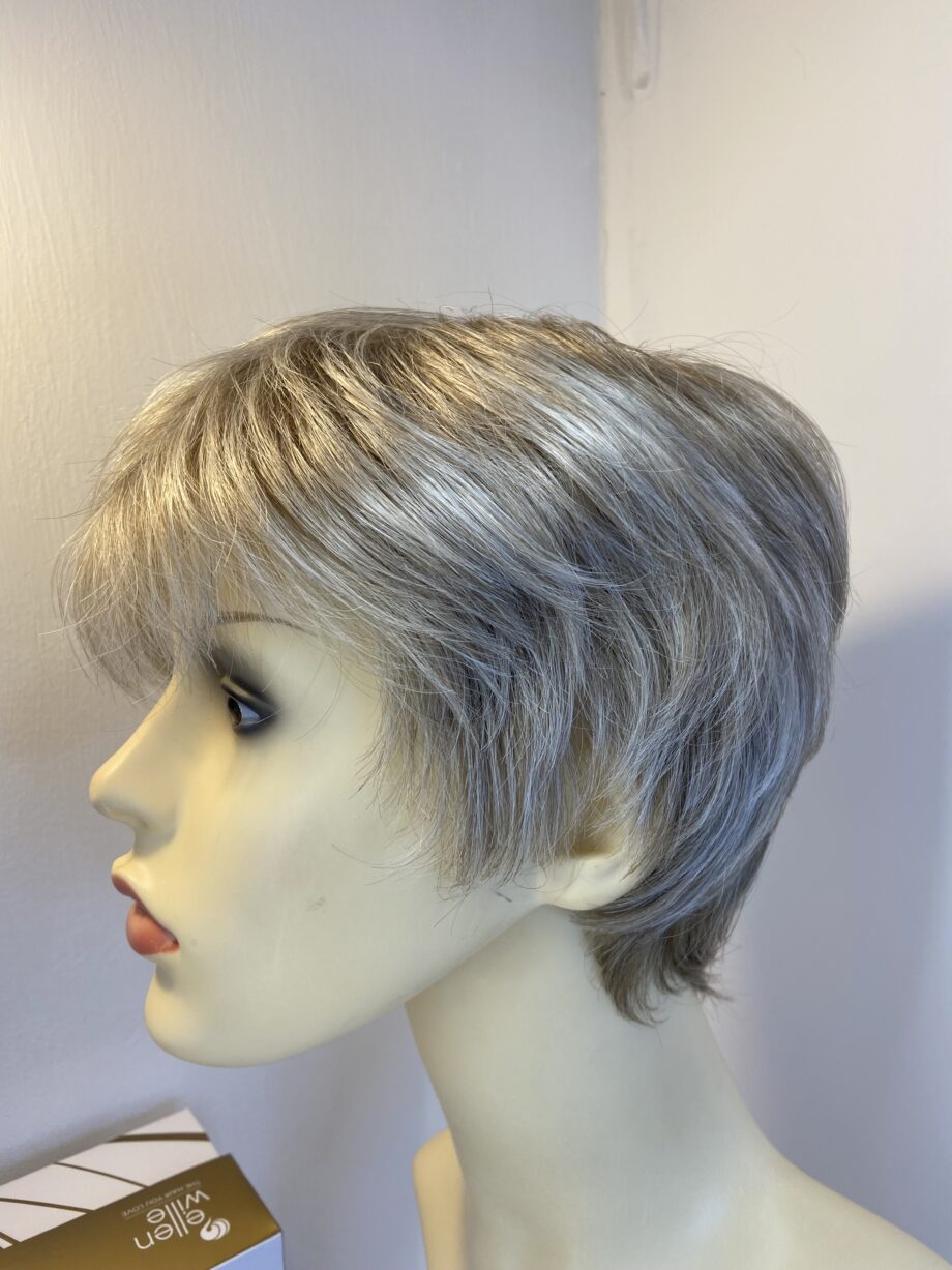 Short blonde new Ellen Wille wig. Bblss643