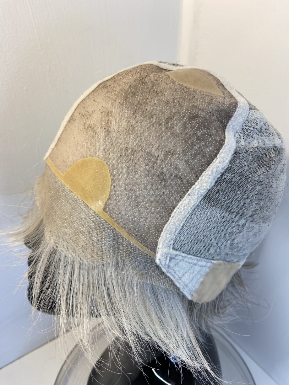Silver grey short Ellen Wille wig. Gss829