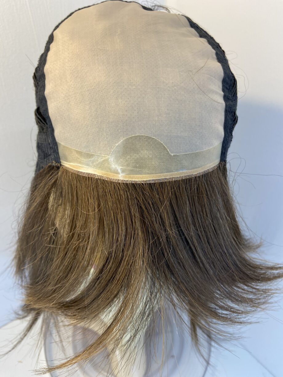 Stunning long brown Rene of Paris wig. Brls3341