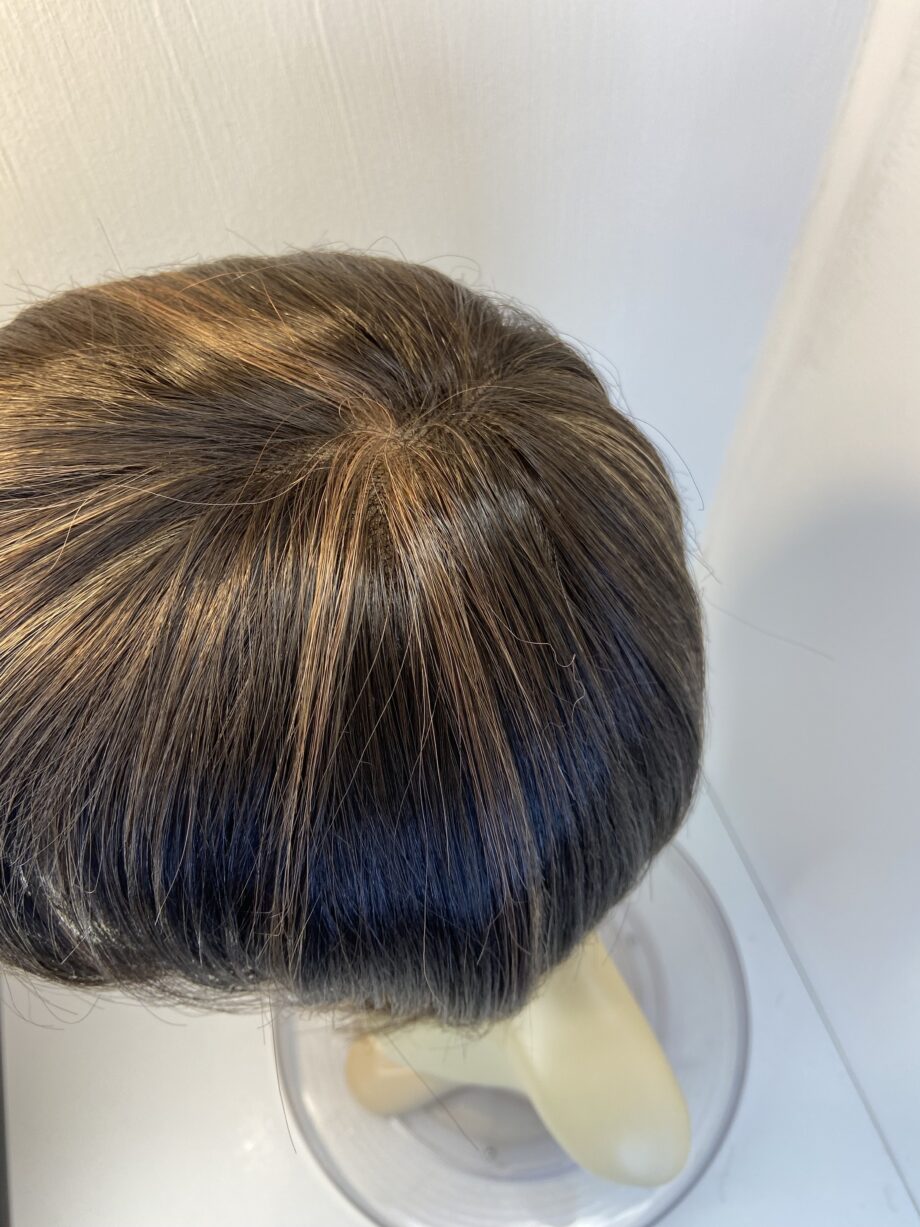 Shiny highlighted brown Rene of Paris wig. Brms3346