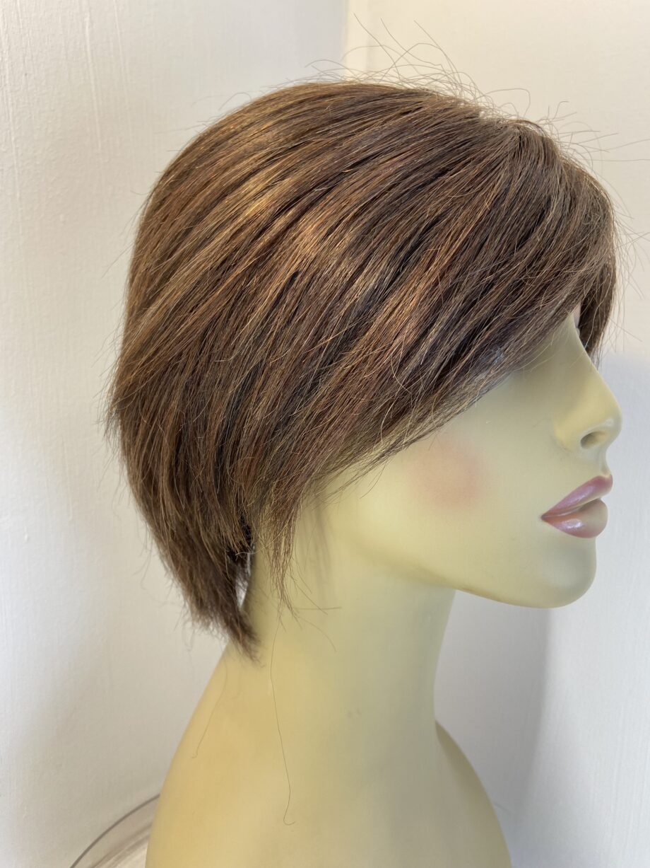 Short brown Ellen Wille wig. Brss3347