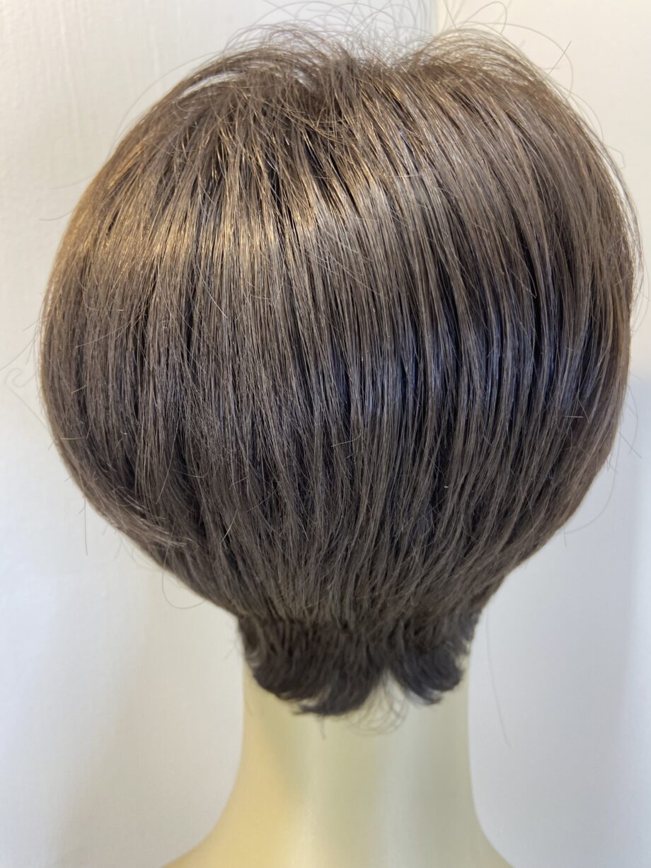 Very stylish short brown wig. Brss3351