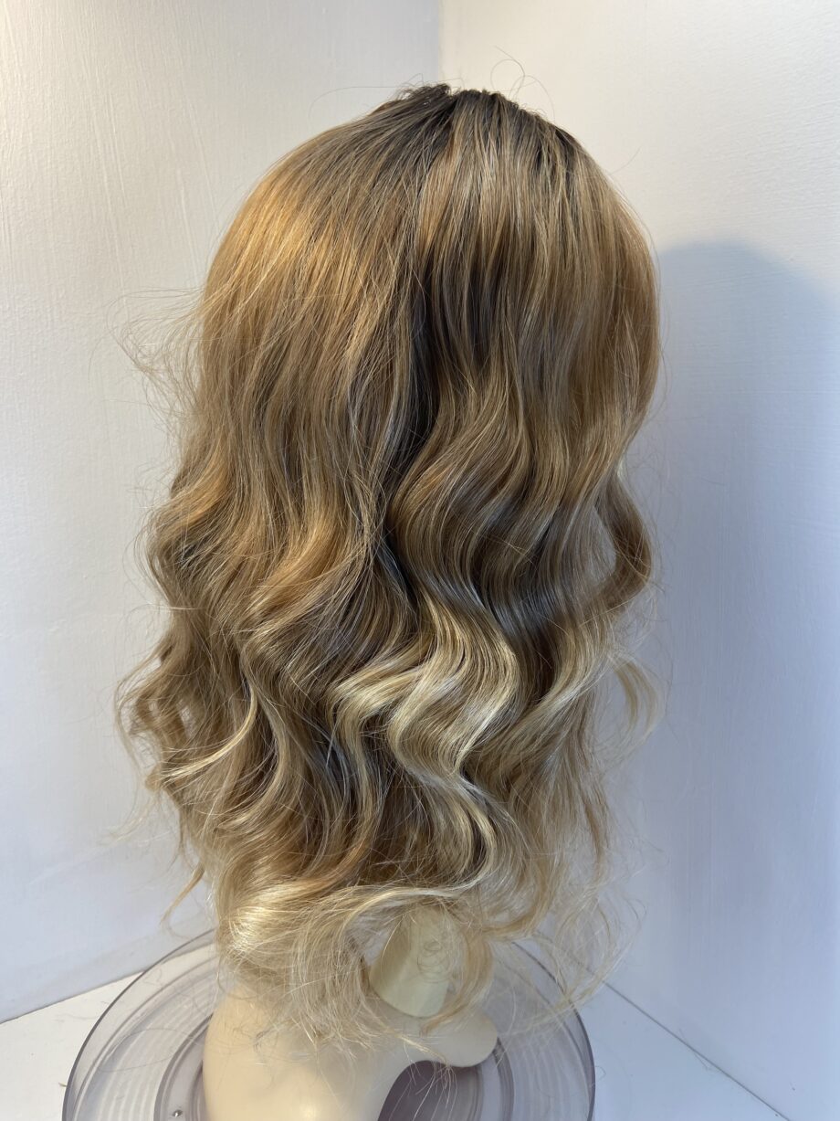 Long wavy blonde soft cap wig. Bllw3353