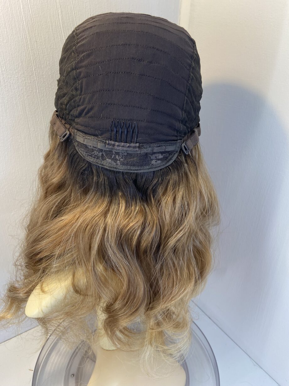 Long wavy blonde soft cap wig. Bllw3353