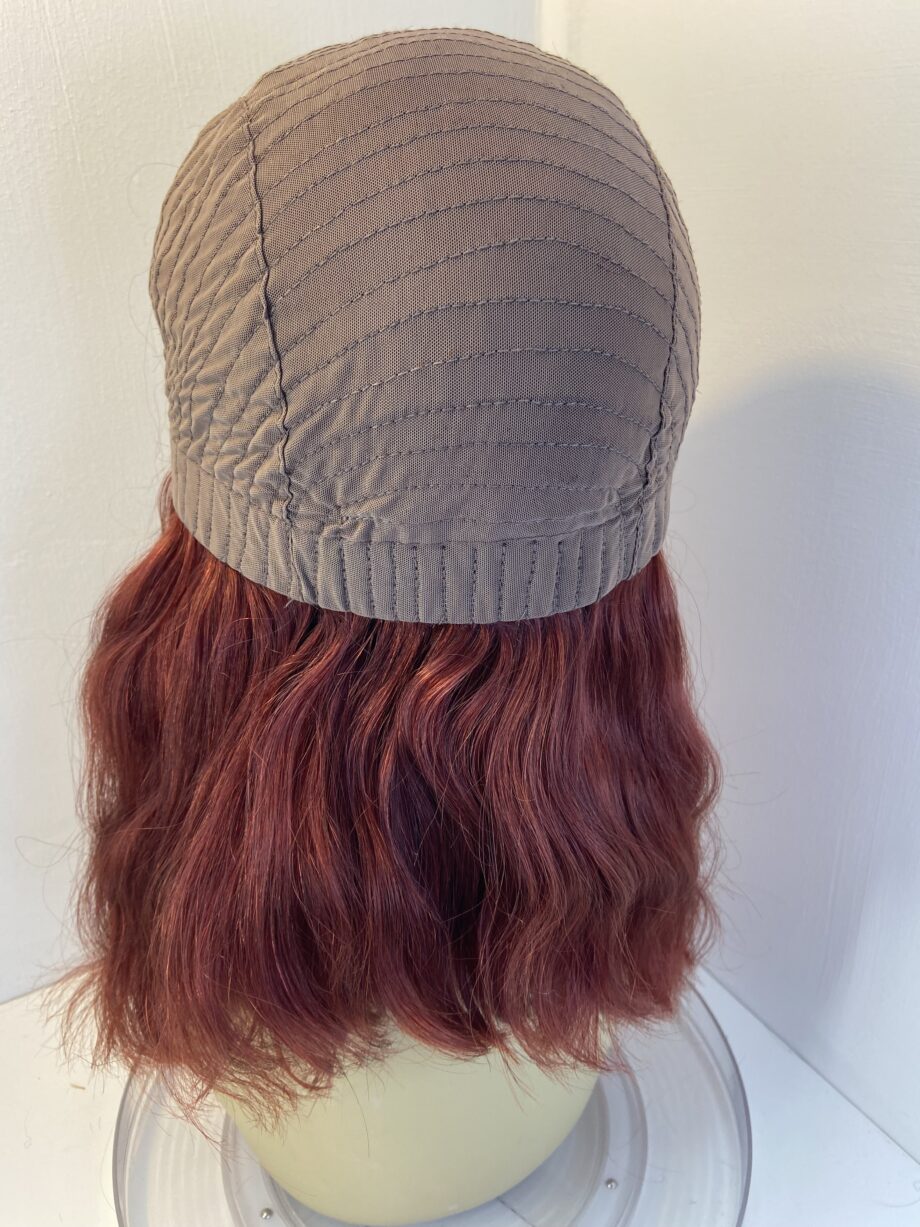Stunning burgundy red long wavy wig. Rlw3358