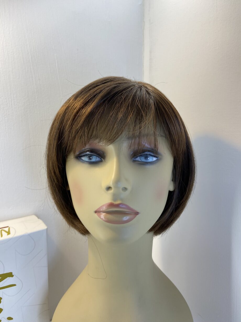 Stunning Ginger brown Noriko wig. Bbrss650
