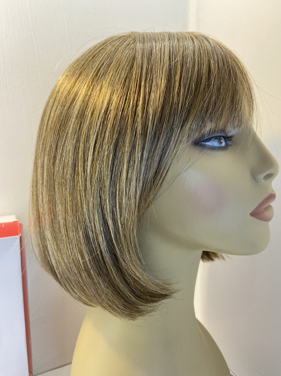 As new Ellen Willie sand mix wig. Bblms651
