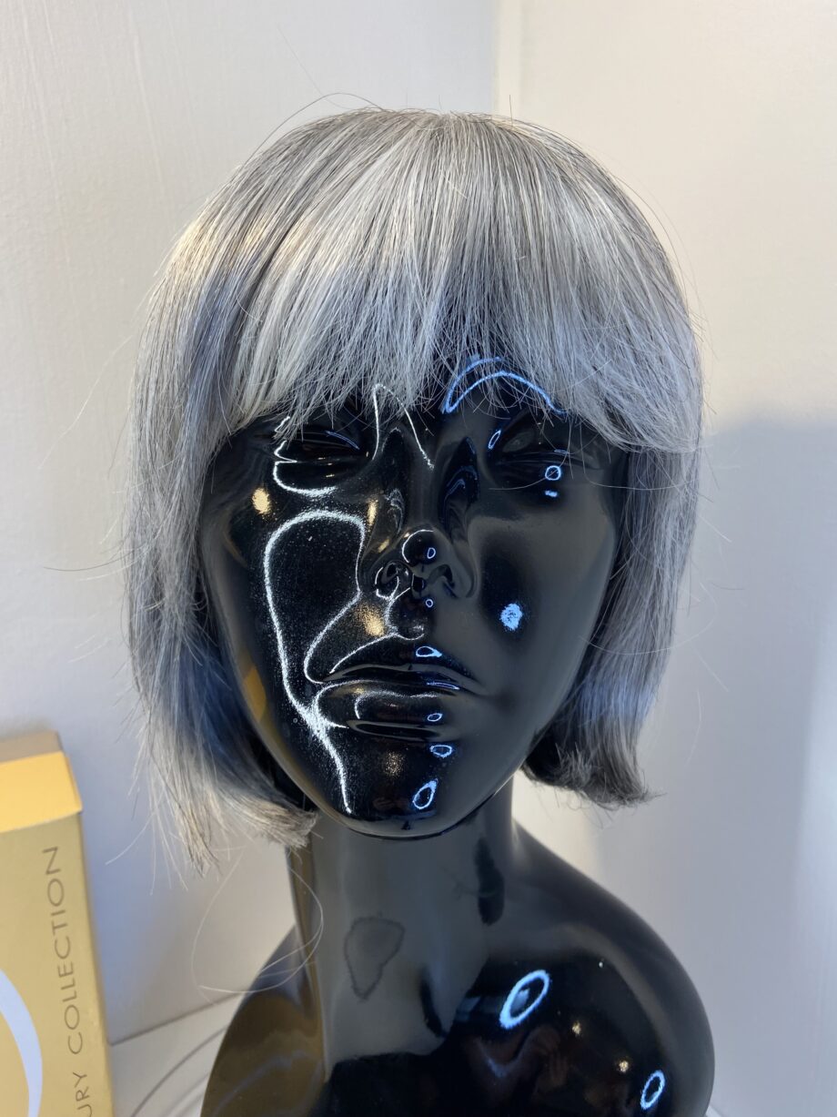 Sugared silver as new wig. Bgss652
