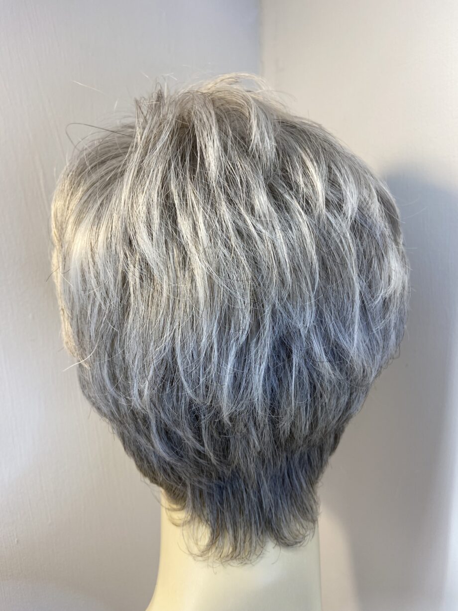 Pewter glow short designer wig. Bgss654