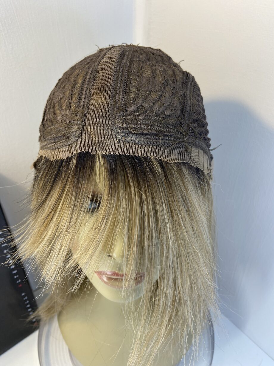 Long blonde beautiful wig. Bblls659